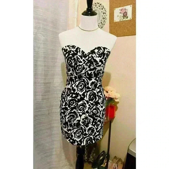 Rue21 Black Floral Print Dress - Picture 3 of 5